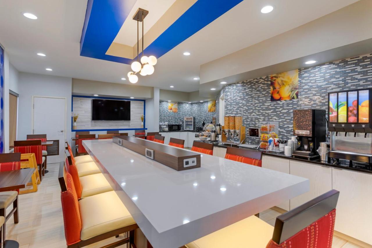 Comfort Inn & Suites Memphis Esterno foto
